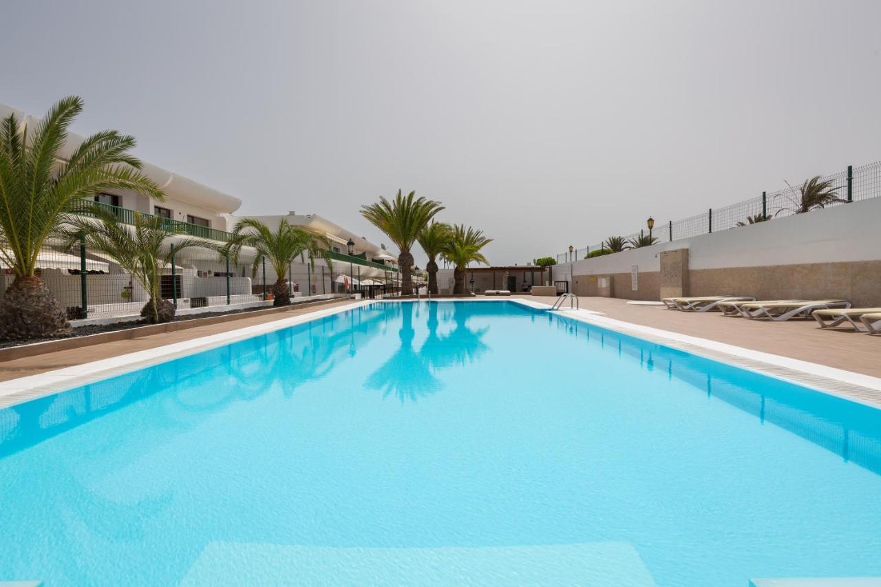 Home2Book Casa Los Chispos Corralejo, Terrace&Pool Bagian luar foto